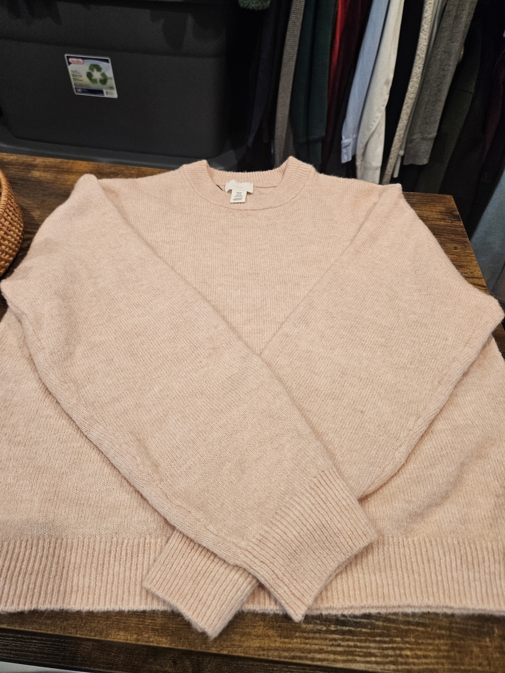 H&M Women's Crewneck Sweater in Blush Pink